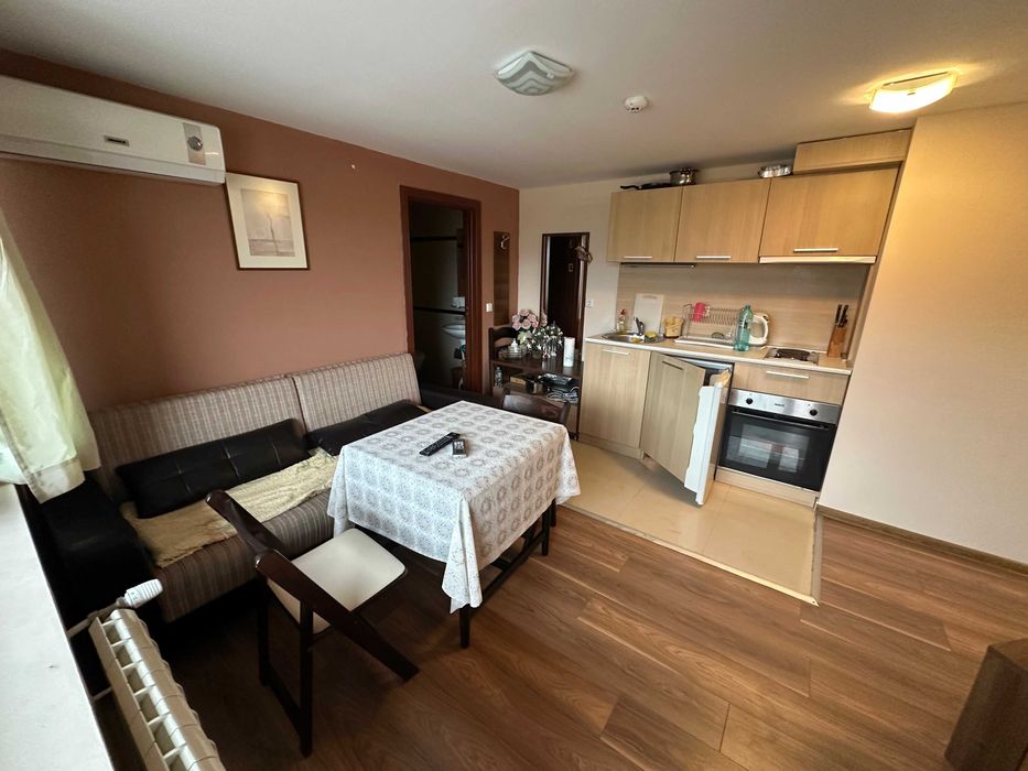 Продава се Тристаен апартамент в Разлог - 54 кв.м за 416 €/кв.м - Снимка #2