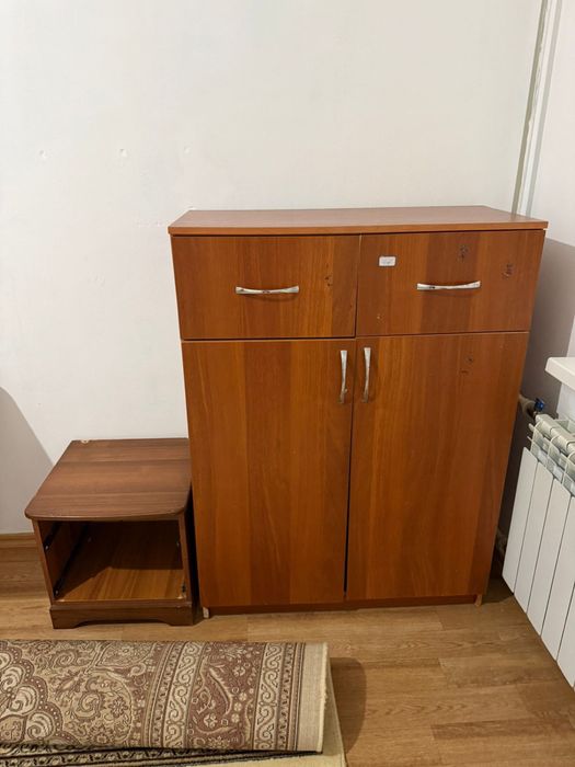 Стол, сервант, гарнитур