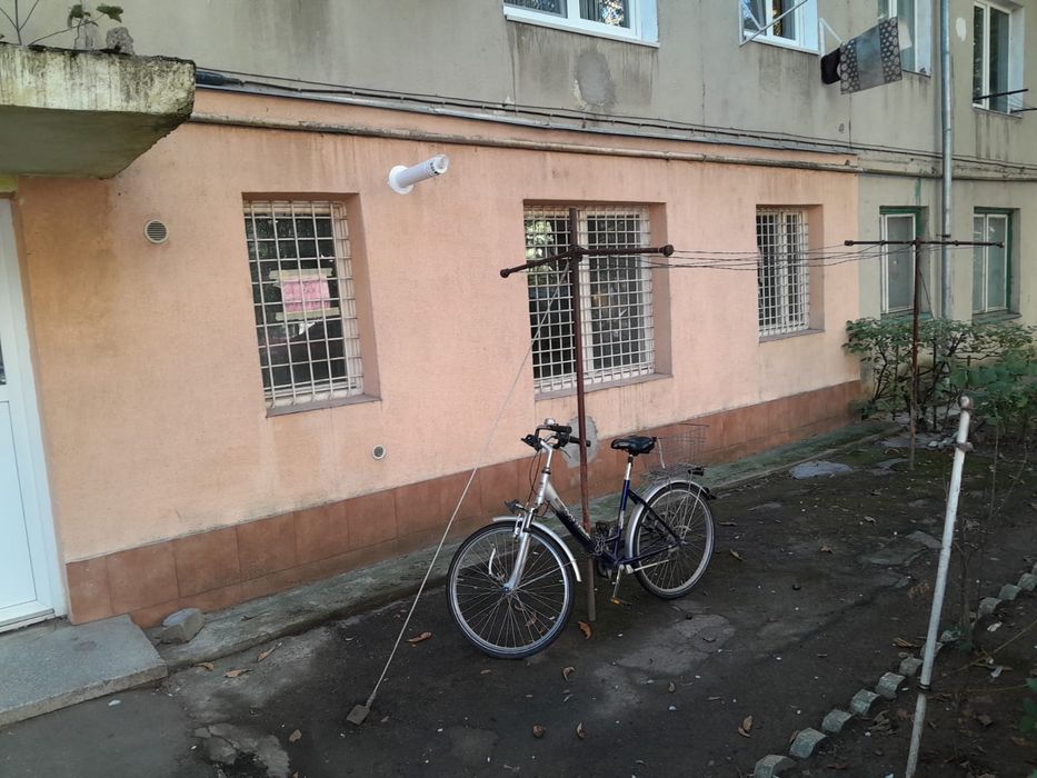 Vând apartament cu doua camere