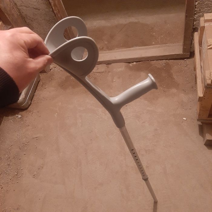 Продам трость на левую руку