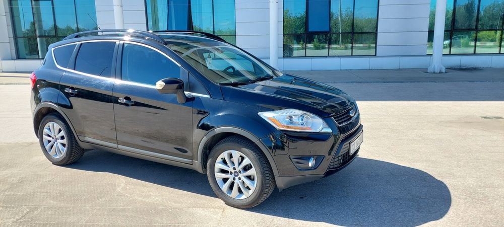 Vând Ford Kuga 2011
