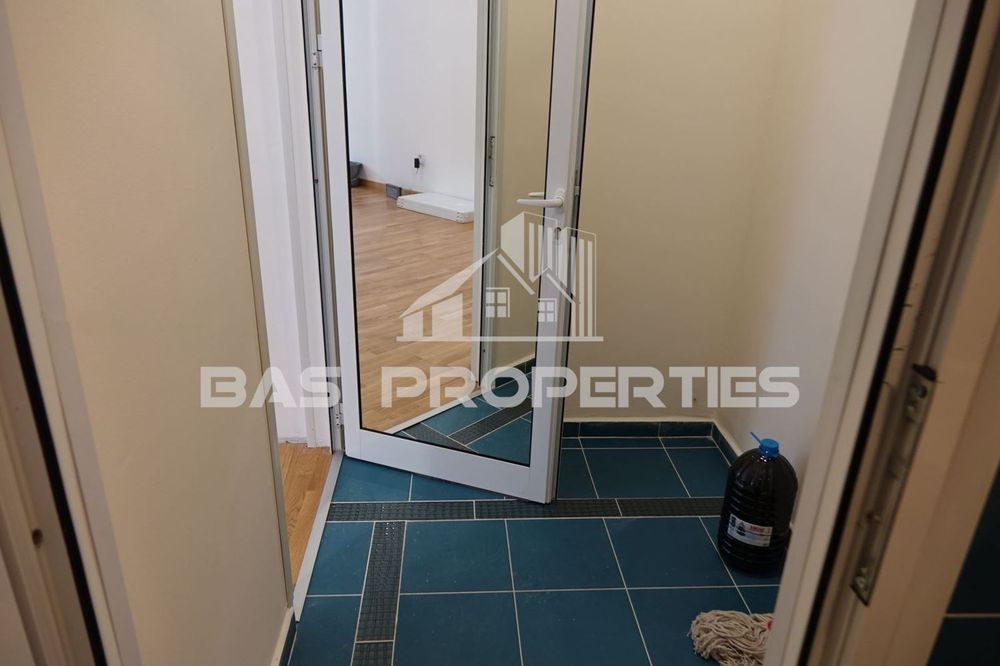 Продава се Магазин в София, Овча купел - 42 кв.м за 1905 €/кв.м - Снимка #3