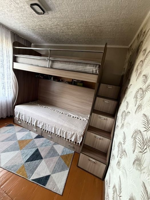Продам двухъярусную кровать