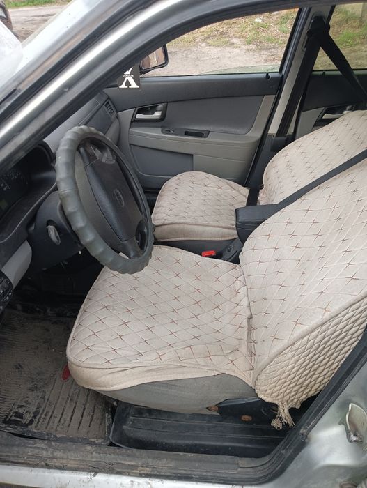 Продам Приору 2010