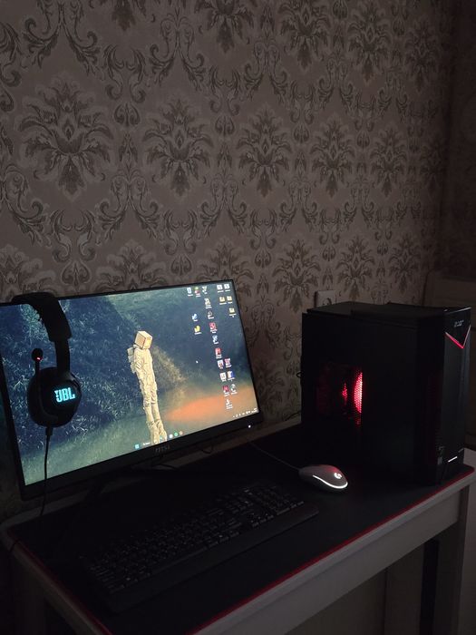 Компьютер с полной комплектацией