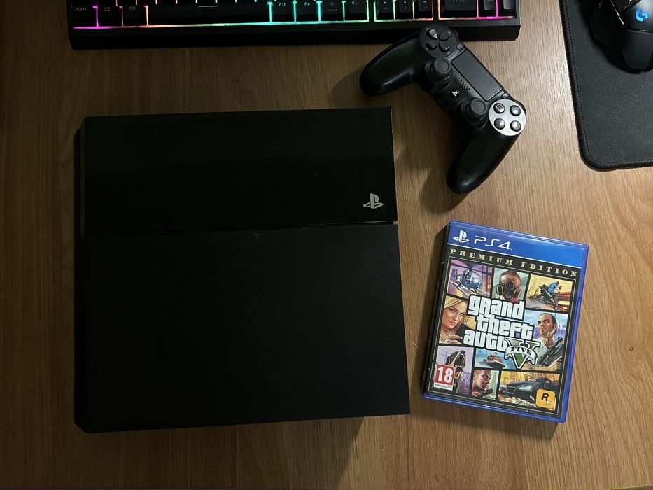PlayStation 4 + joc GTA 5, 512GB  HDR + 1 Controller original  Jet Black