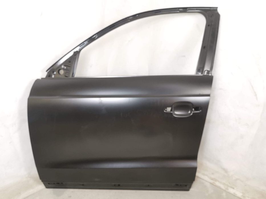 Ауди Q3 / Audi Q3 [-] Ляв преден капак (врата) - Оригинален, в много д