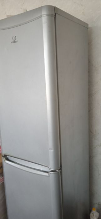 Продам Холодильник б/у