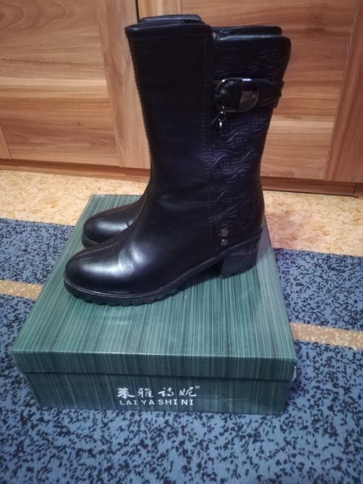 Обувь женская кожаная