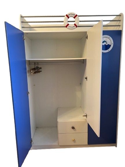 Детский шкаф в морском стиле