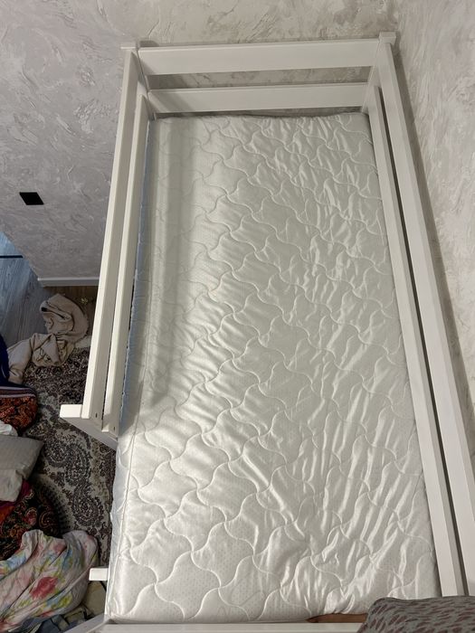 Двухъярусная кровать