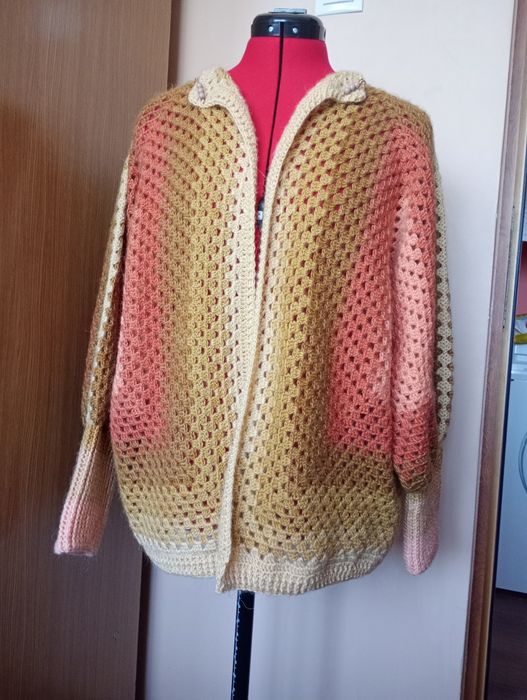 Cardigan croșetat manual handmade