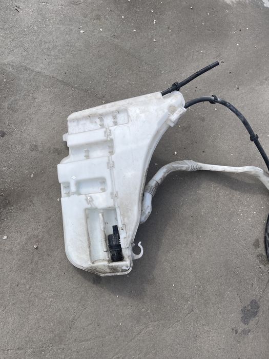 Vas lichid parbriz bmw f10 f11