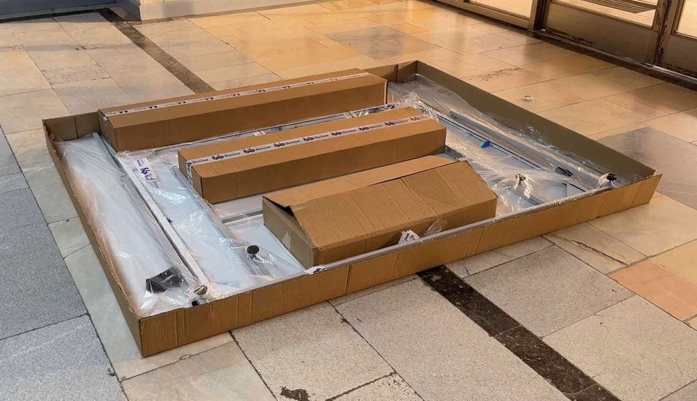 Белый информационный стенд для обучения / Ўқув учун оқ ахборот стенди