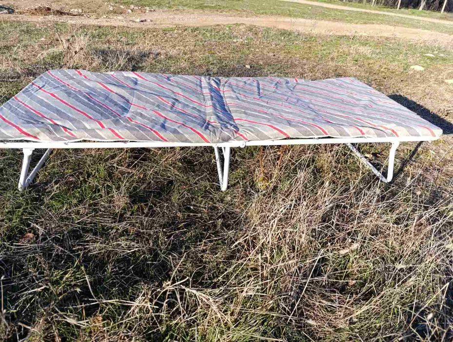 Сгъваемо походно легло