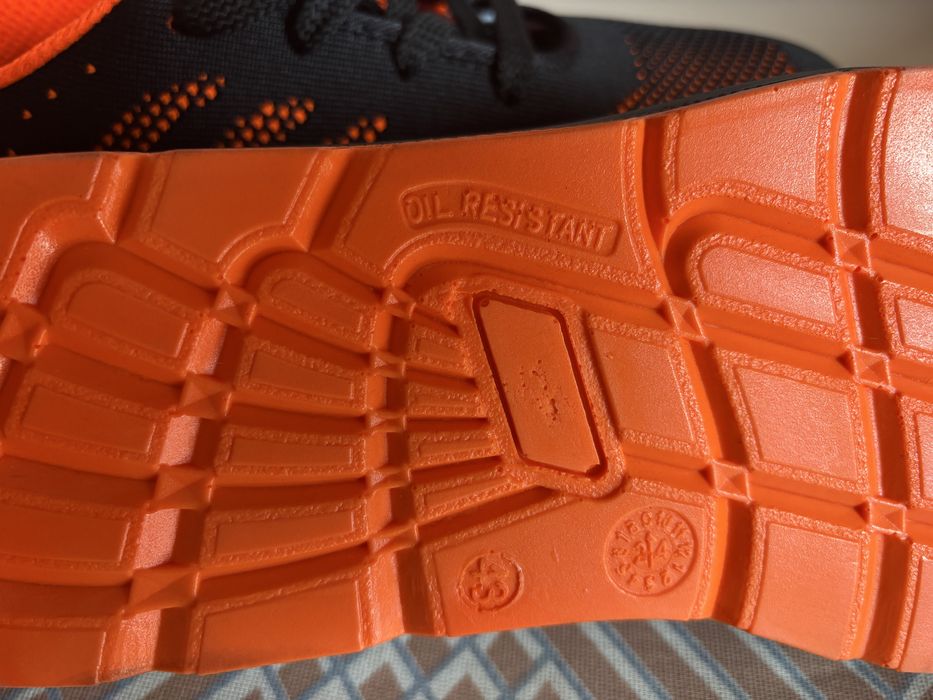 Pantofi de protectie cu bombeu metalic S1, textil, talpa antiderapant