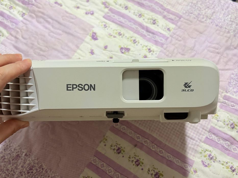 Проектор Epson хорошем состоянии