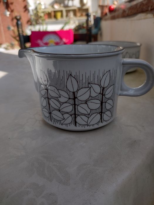 Порцеланов сет от 2 чашки , каничка и купа