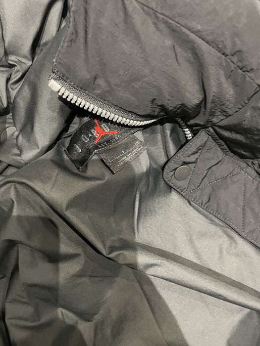 оригинальный пуховик от джордан