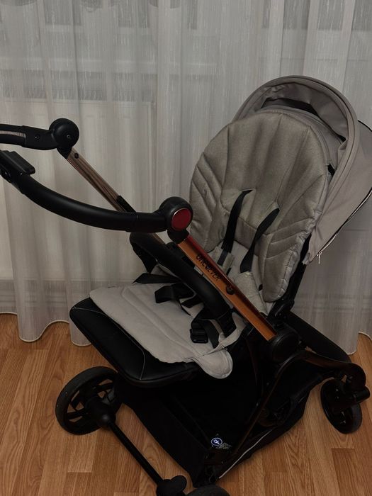 Cărucior Chicco 4 în 1