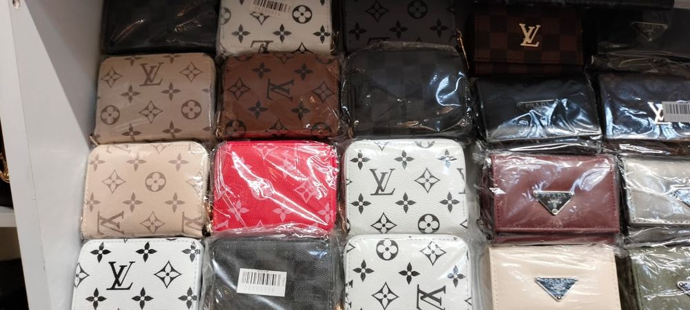 Portofel Guess /Louis vuitton