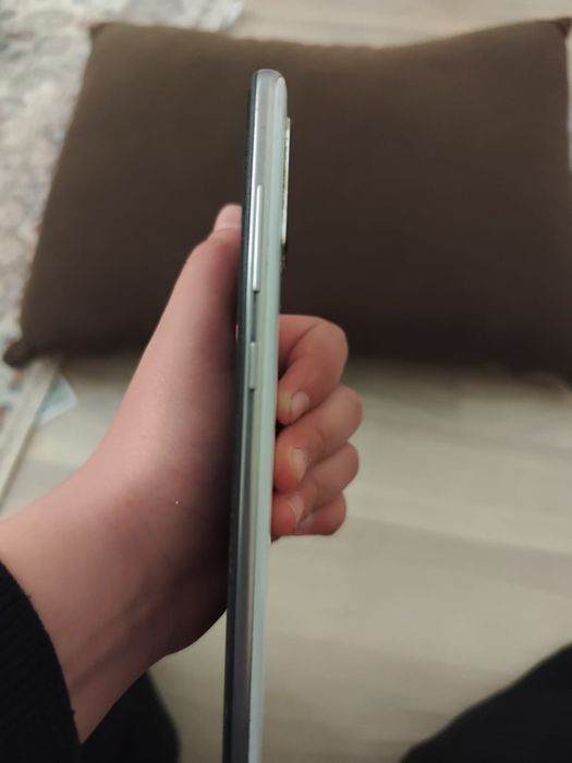 Самсунг а71 продам