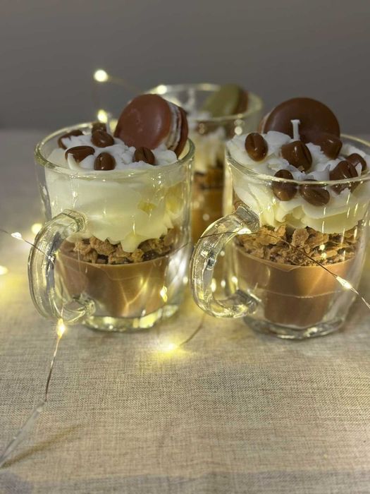 Ръчно правени соеви свещи.