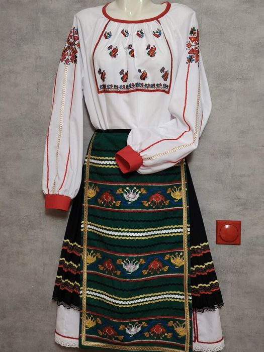 Женска севрняшка носия - Три части