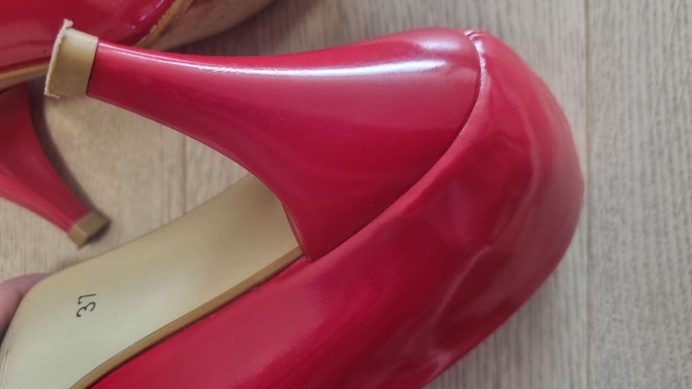 Дамски обувки на ток