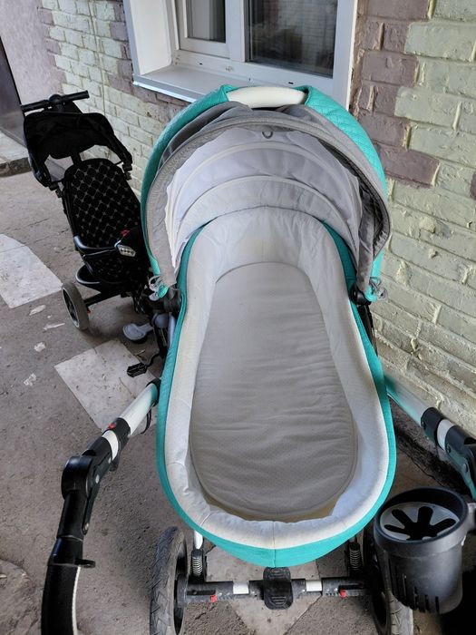 Продам коляску 2 в 1