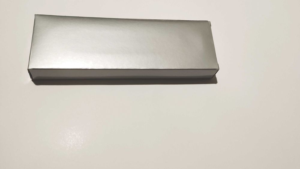 Луксозен комплект - химикал и тънкописец в метална кутия