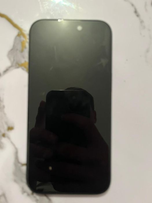 Продаю iphone 15 128гб