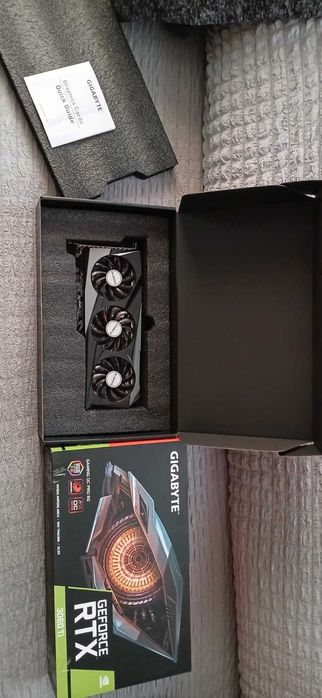 Placa video GIGABYTE GeForce RTX 3060 Ti GAMING OC 8GB GDDR6