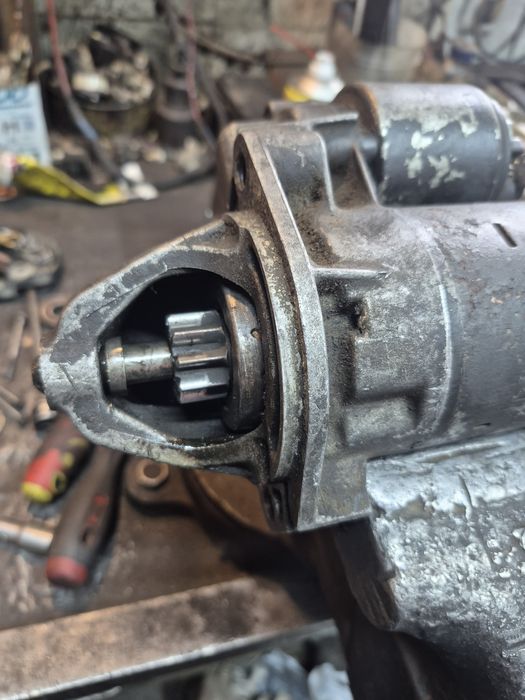 Продам стартер на Мерседес 140