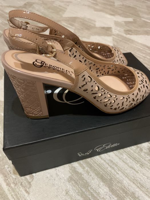 Босоножки продаю