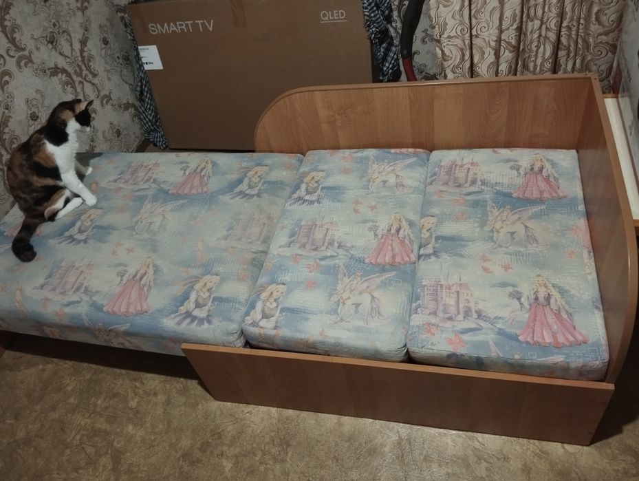 Продам кровать полуторку бу