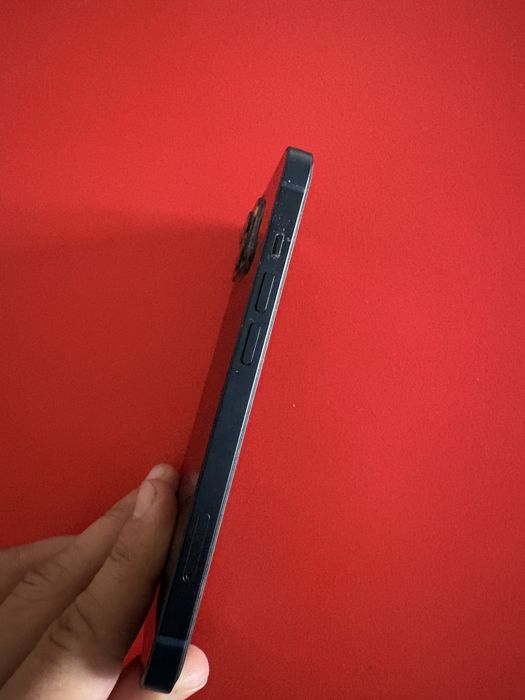 Vand iphone 13 , 128 gb , liber de retea , stare buna de functionare,