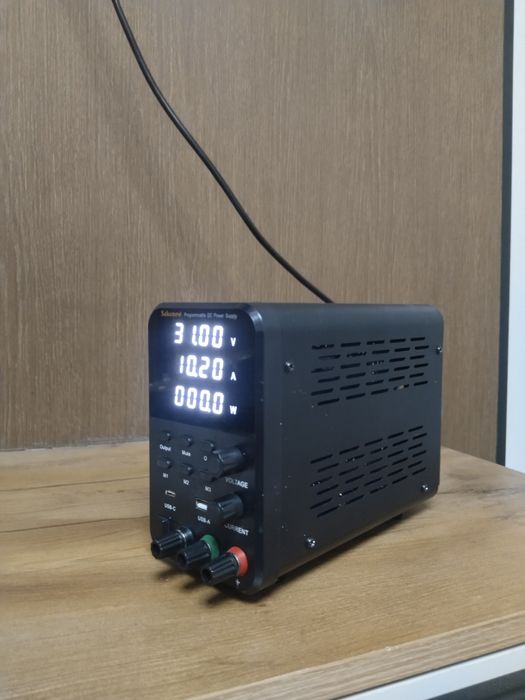 Продам Лабораторный блок питания