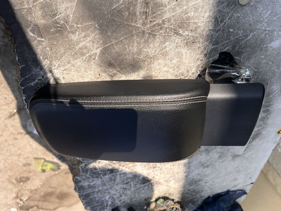 Капак подлакътник Мерцедес GLA / Mercedes ГЛА