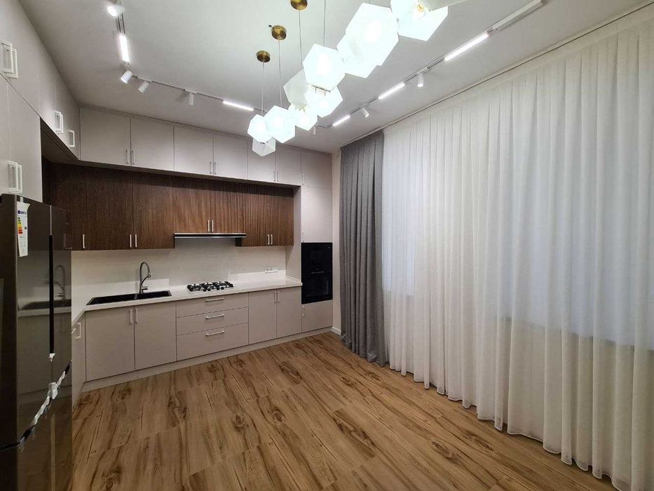 Галантный дом стиля Хай Тек с 2 соток (Циолковского)