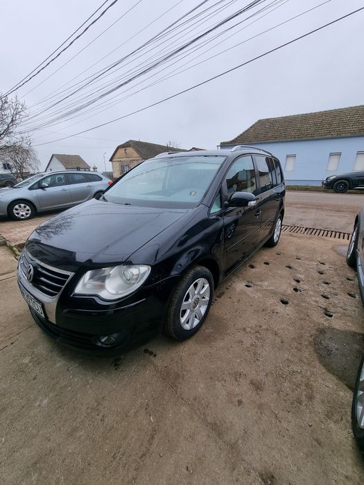 Se vinde vw touran automat