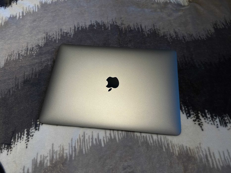 Apple Macbook Air M1 8GB RAM 512GB Storage