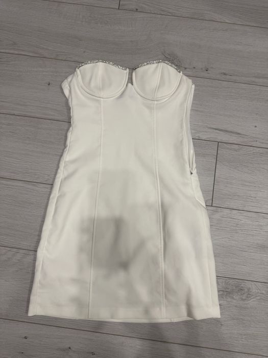 Бяла Рокля с Камъчета Zara