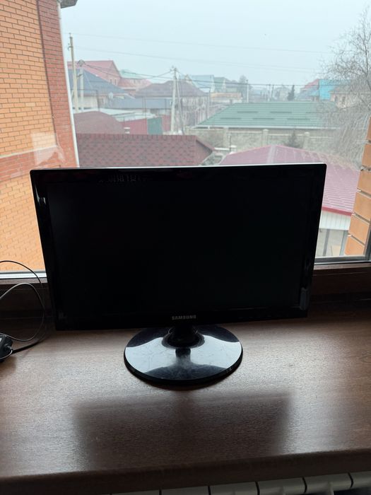 Монитор Samsung Led