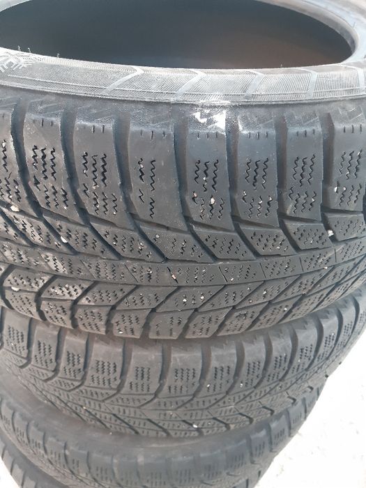 Продам зимние шины 195х60х15