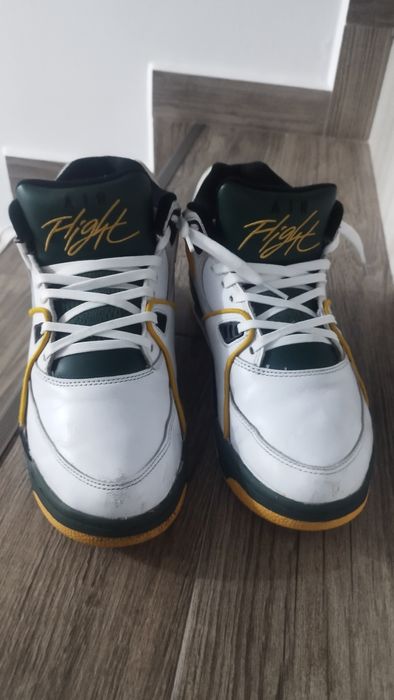 Nike flight 44 aproape noi