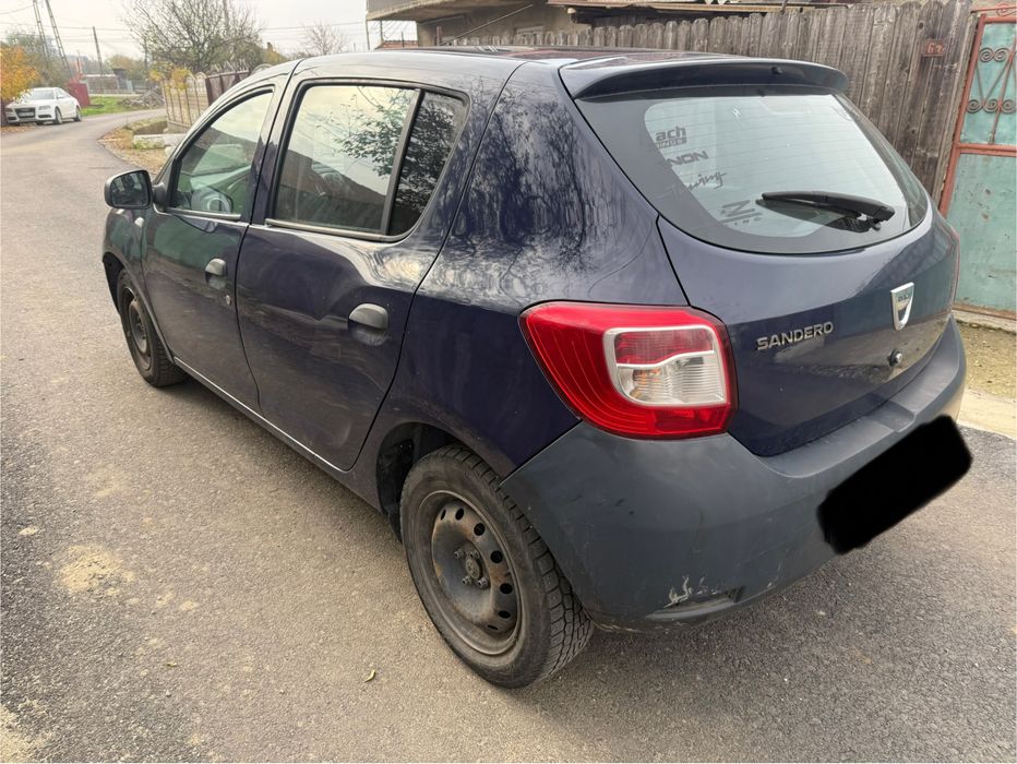 Dezmembrez sandero 2