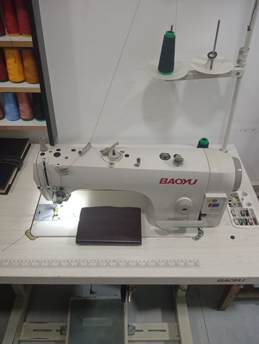 Продается швейная машинка BAOYU