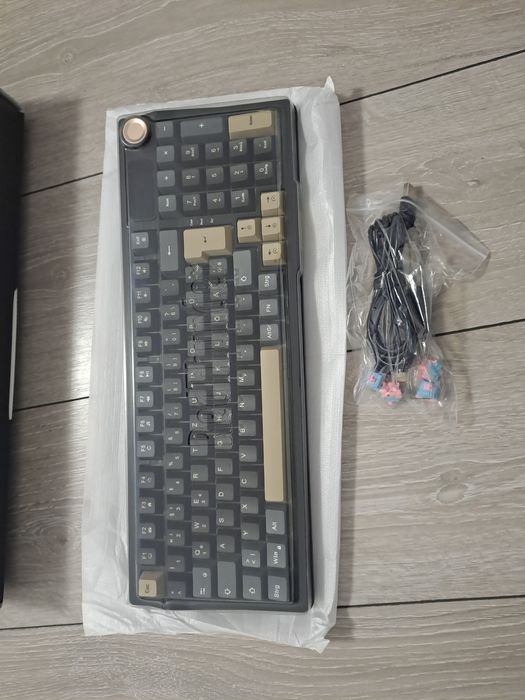 Tastatură Mecanică Wireless RedThunder K95, 96 Taste, Comutatoare Lini
