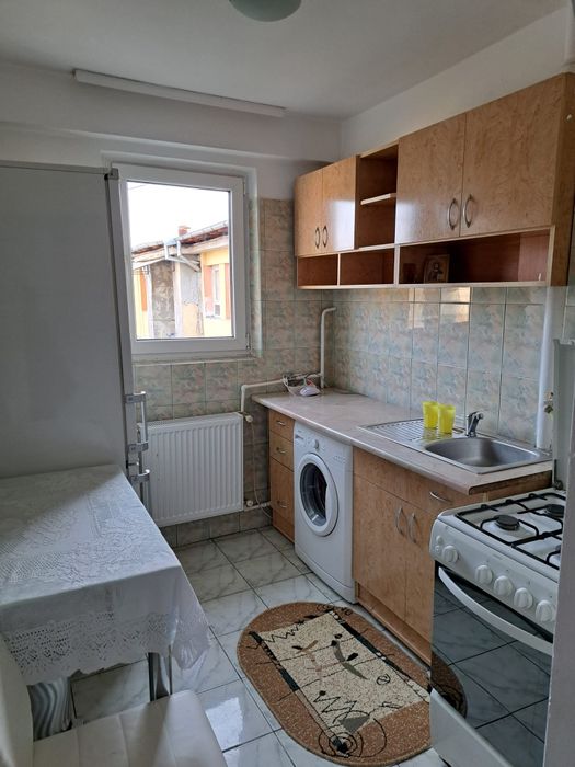 Vand apartament 2 camere ultracentral in zona Piata Victoriei Ploiești